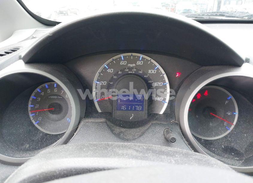 Photo 7 of 2011 Honda Fit (VIN JHMGE8H37BC025278)