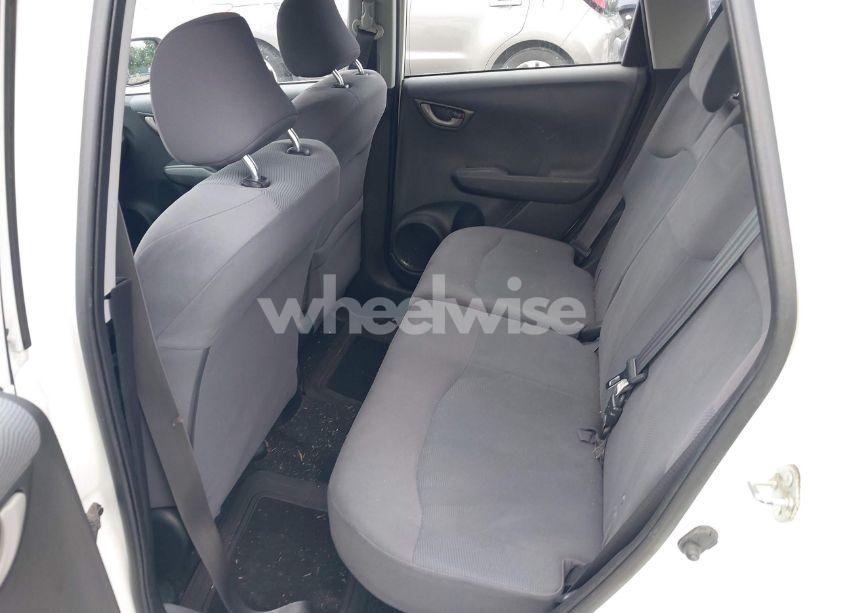Photo 8 of 2011 Honda Fit (VIN JHMGE8H37BC025278)
