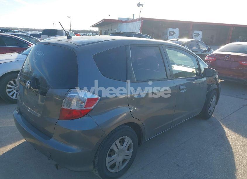 Photo 4 of 2011 Honda Fit (VIN JHMGE8H37BS003223)