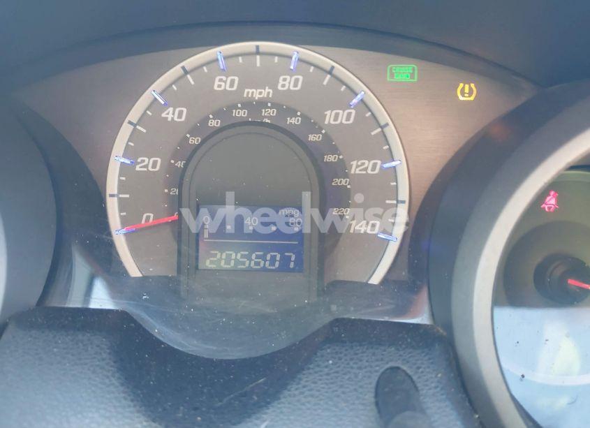 Photo 7 of 2011 Honda Fit (VIN JHMGE8H37BS003223)