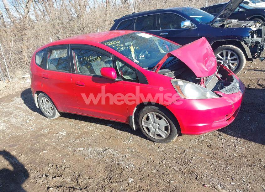 2013 Honda Fit (VIN JHMGE8H37DC004840) main photo