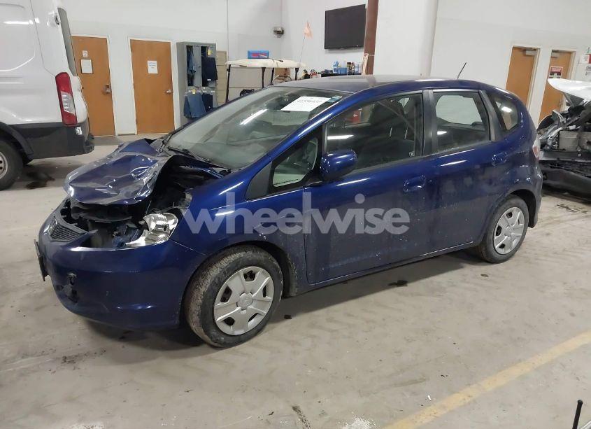 Photo 2 of 2013 Honda Fit (VIN JHMGE8H37DC068649)