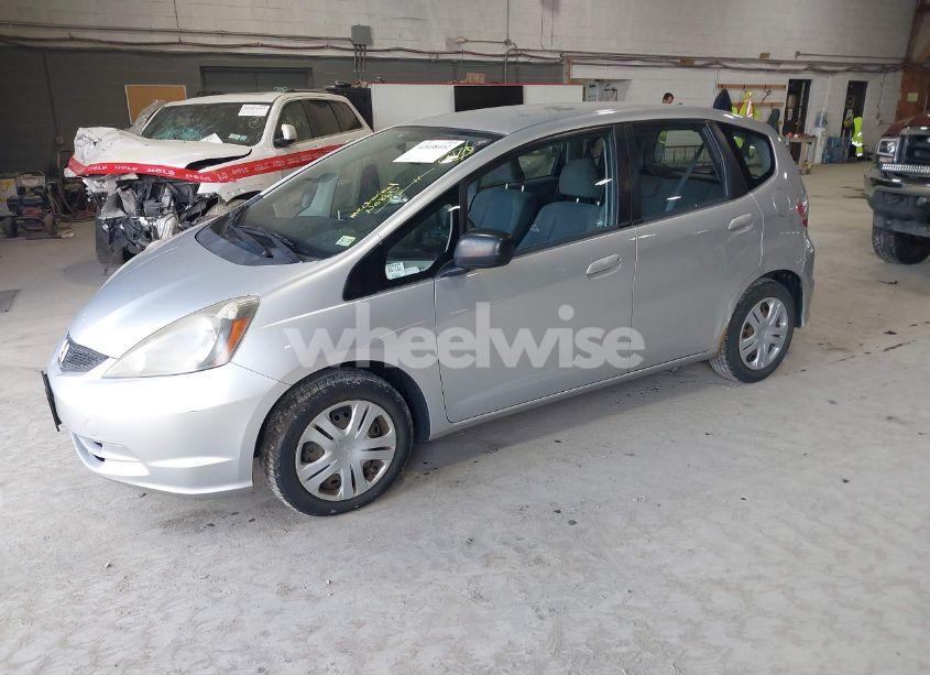 Photo 2 of 2011 Honda Fit (VIN JHMGE8H38BS005885)