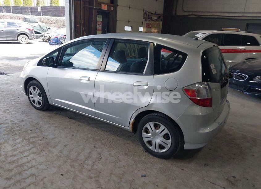 Photo 3 of 2011 Honda Fit (VIN JHMGE8H38BS005885)