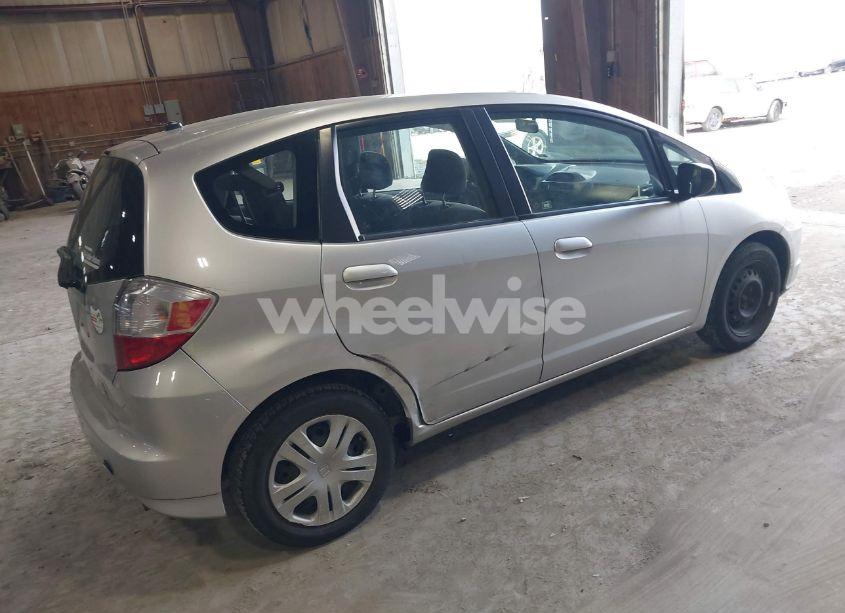 Photo 4 of 2011 Honda Fit (VIN JHMGE8H38BS005885)