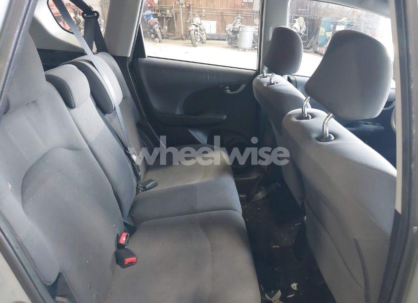 Photo 8 of 2011 Honda Fit (VIN JHMGE8H38BS005885)