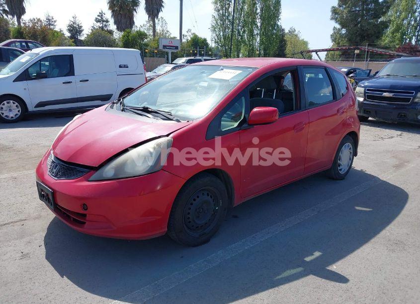 Photo 2 of 2013 Honda Fit (VIN JHMGE8H38DC037362)