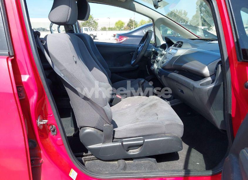 Photo 5 of 2013 Honda Fit (VIN JHMGE8H38DC037362)