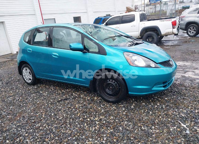 2013 Honda Fit (VIN JHMGE8H38DC051696) main photo