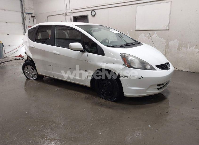 2013 Honda Fit (VIN JHMGE8H38DC055358) main photo