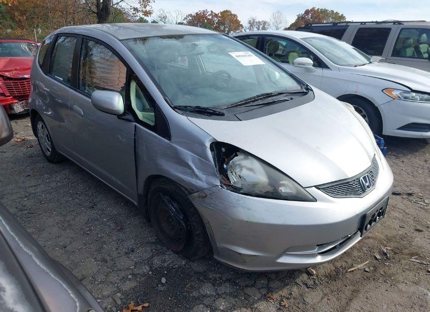 2013 Honda Fit (VIN JHMGE8H38DC058454) main photo