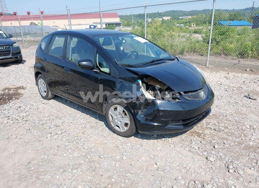 2013 Honda Fit (VIN JHMGE8H38DC074170) main photo