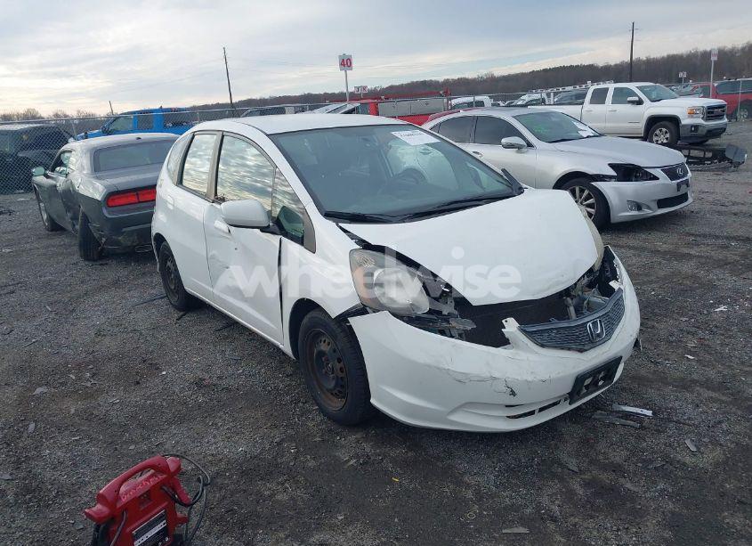2013 Honda Fit (VIN JHMGE8H39DC005052) main photo