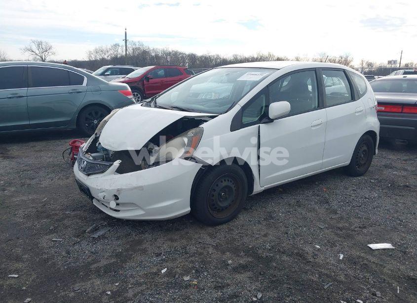 Photo 2 of 2013 Honda Fit (VIN JHMGE8H39DC005052)