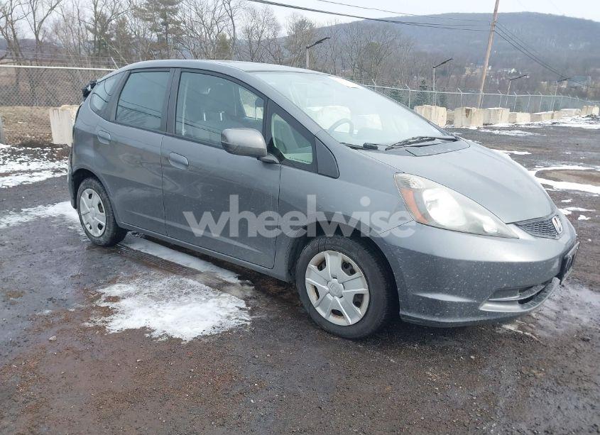 2013 Honda Fit (VIN JHMGE8H39DC021056) main photo