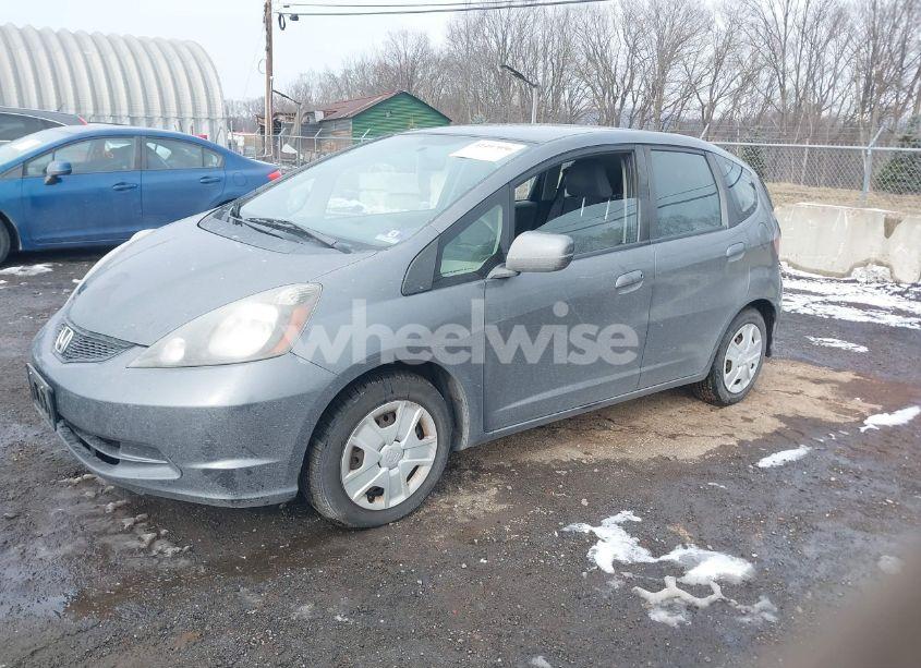 Photo 2 of 2013 Honda Fit (VIN JHMGE8H39DC021056)