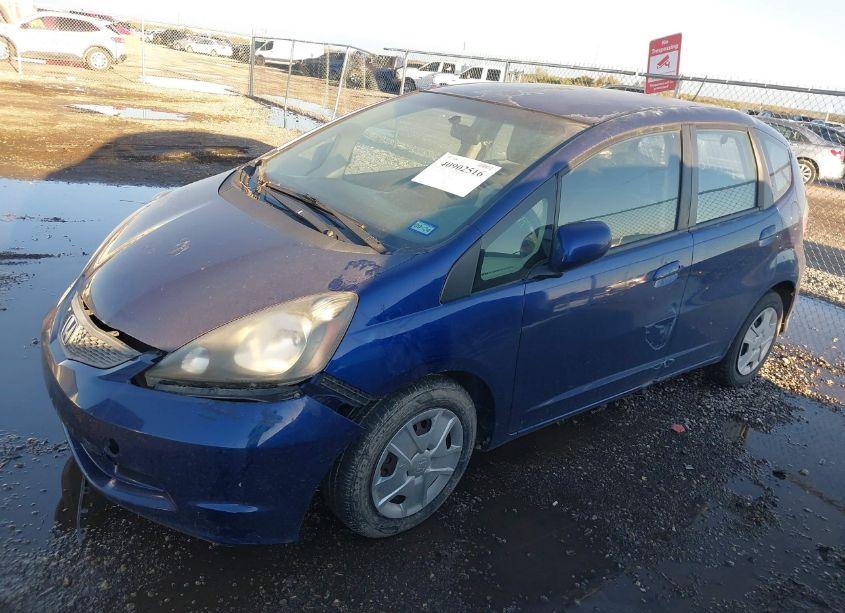Photo 2 of 2013 Honda Fit (VIN JHMGE8H39DC021686)