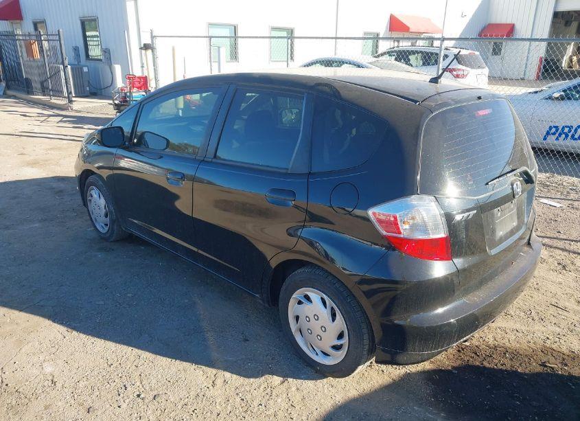 Photo 3 of 2013 Honda Fit (VIN JHMGE8H39DC044188)