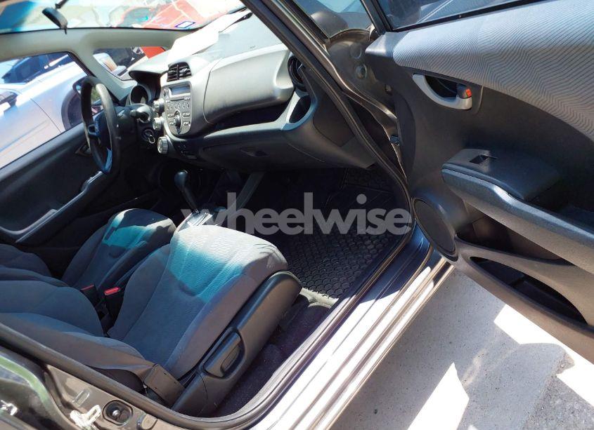 Photo 5 of 2012 Honda Fit (VIN JHMGE8H3XCC019069)