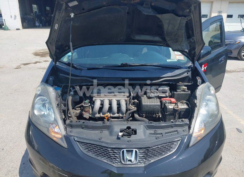 Photo 10 of 2013 Honda Fit (VIN JHMGE8H3XDC006713)