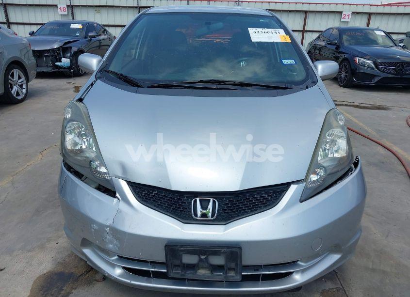 Photo 12 of 2013 Honda Fit (VIN JHMGE8H3XDC023124)