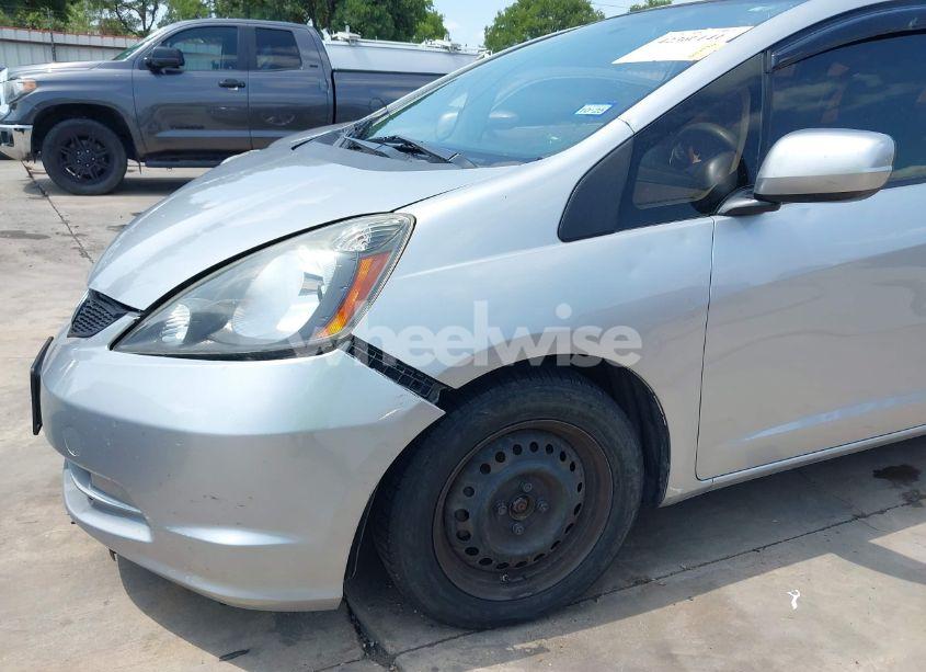 Photo 17 of 2013 Honda Fit (VIN JHMGE8H3XDC023124)