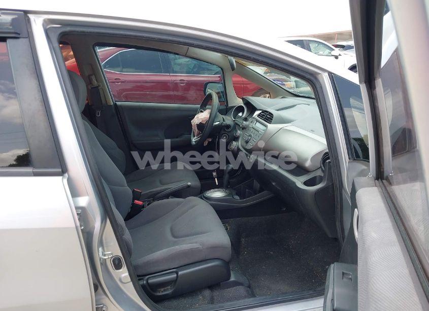 Photo 5 of 2013 Honda Fit (VIN JHMGE8H3XDC023124)