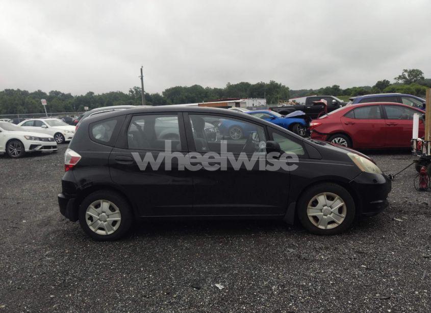 Photo 13 of 2013 Honda Fit (VIN JHMGE8H3XDC025603)