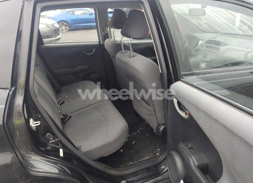 Photo 8 of 2013 Honda Fit (VIN JHMGE8H3XDC025603)