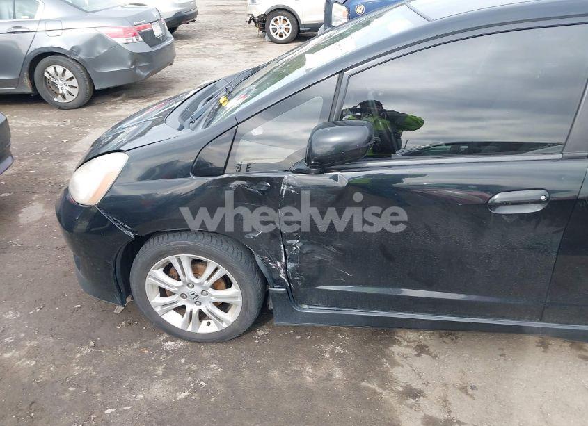 Photo 6 of 2010 Honda Fit SPORT (VIN JHMGE8H40AC031222)