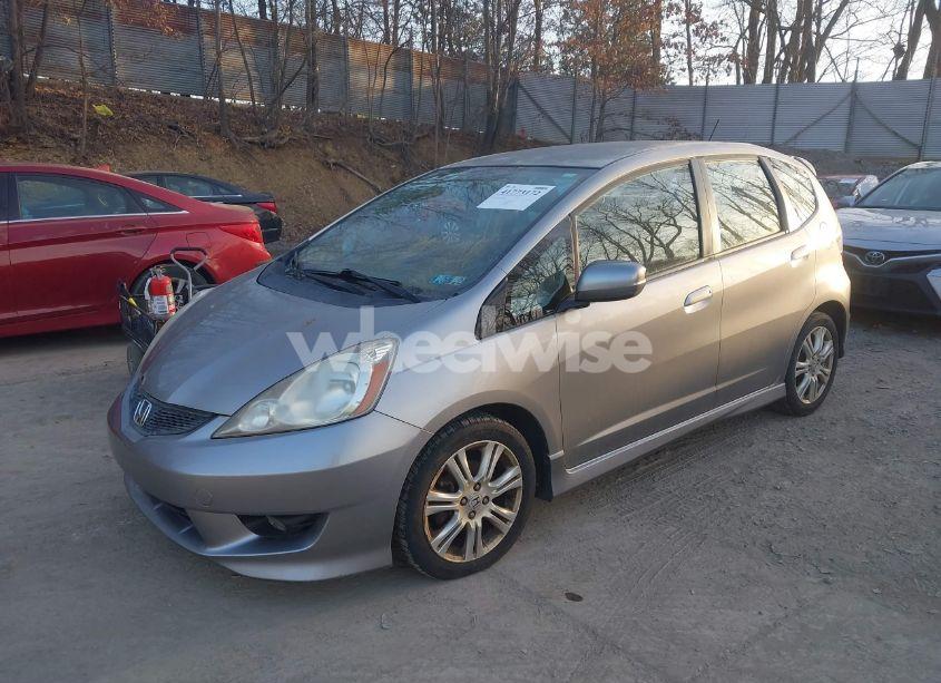 Photo 2 of 2010 Honda Fit SPORT (VIN JHMGE8H40AS009548)