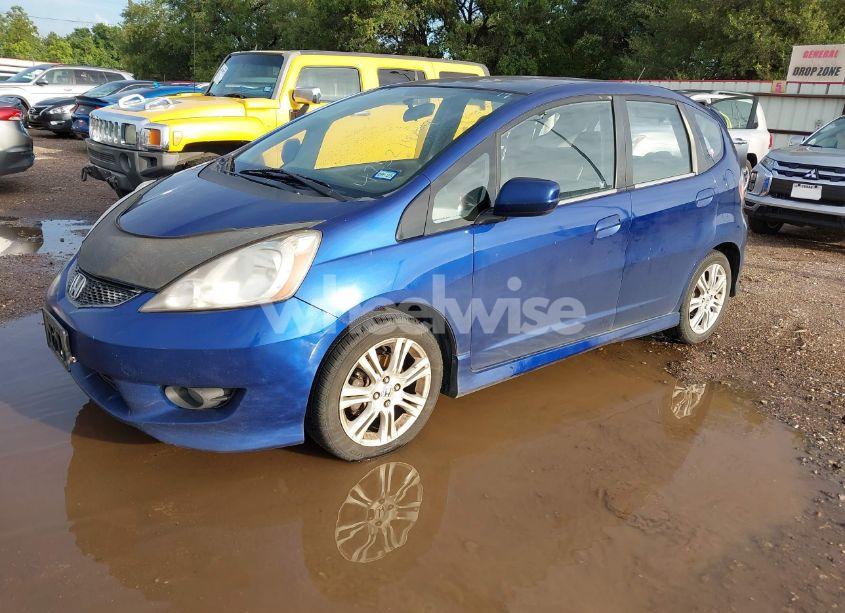 Photo 2 of 2010 Honda Fit SPORT (VIN JHMGE8H41AC012601)