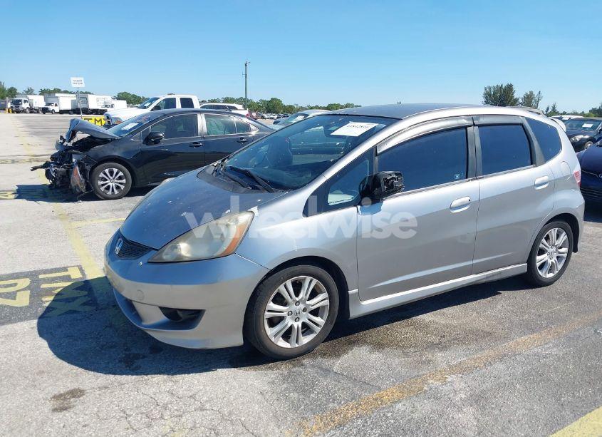 Photo 2 of 2010 Honda Fit SPORT (VIN JHMGE8H42AC015975)