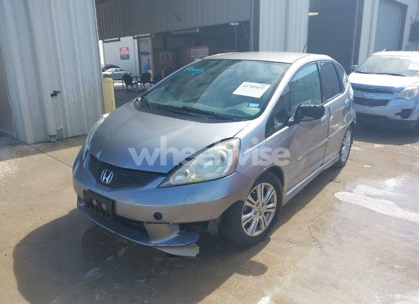 Photo 2 of 2010 Honda Fit SPORT (VIN JHMGE8H42AC017368)