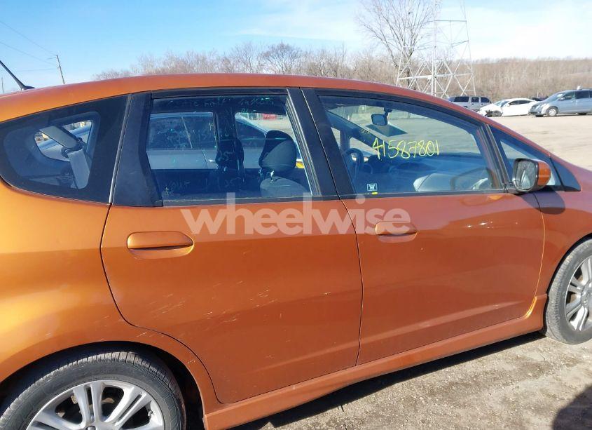 Photo 13 of 2010 Honda Fit SPORT (VIN JHMGE8H42AS021507)