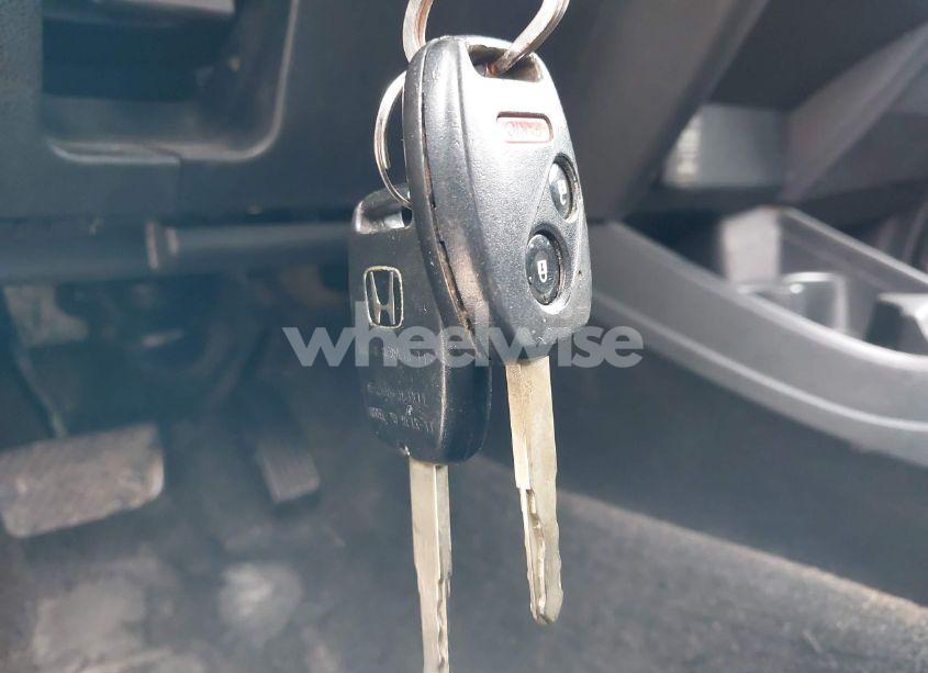 Photo 11 of 2010 Honda Fit SPORT (VIN JHMGE8H43AC018111)