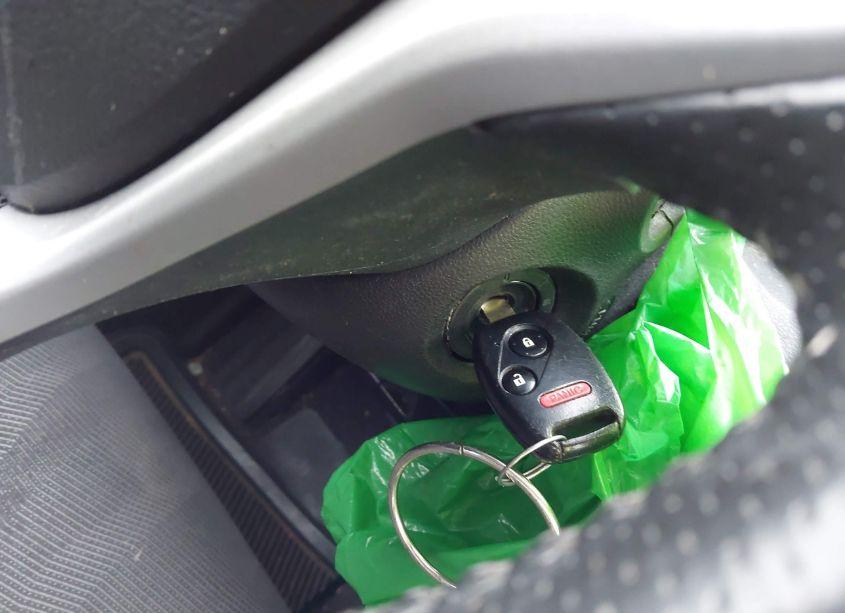 Photo 11 of 2010 Honda Fit SPORT (VIN JHMGE8H44AC040103)