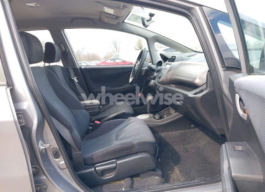 Photo 5 of 2010 Honda Fit SPORT (VIN JHMGE8H48AS025111)