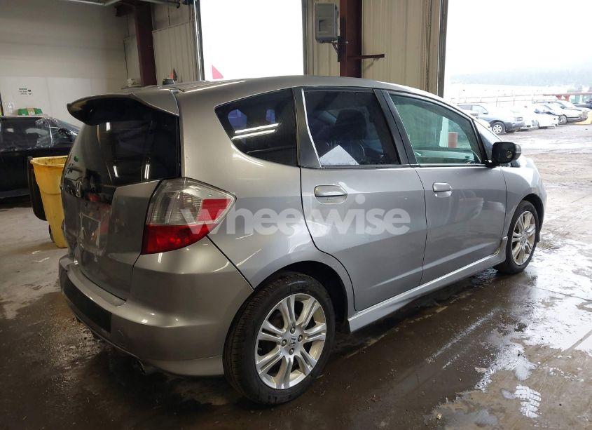 Photo 4 of 2010 Honda Fit SPORT (VIN JHMGE8H4XAC017117)