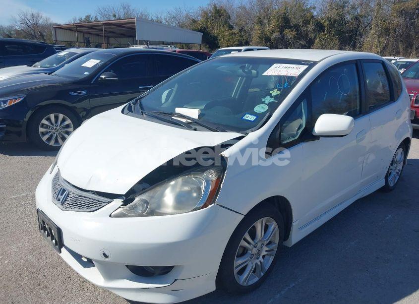 Photo 2 of 2010 Honda Fit SPORT (VIN JHMGE8H4XAS014949)