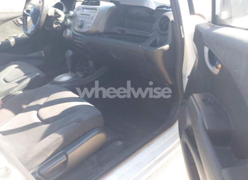 Photo 5 of 2010 Honda Fit SPORT (VIN JHMGE8H4XAS014949)