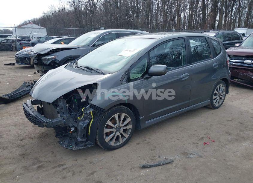 Photo 2 of 2013 Honda Fit SPORT (VIN JHMGE8H50DC020475)