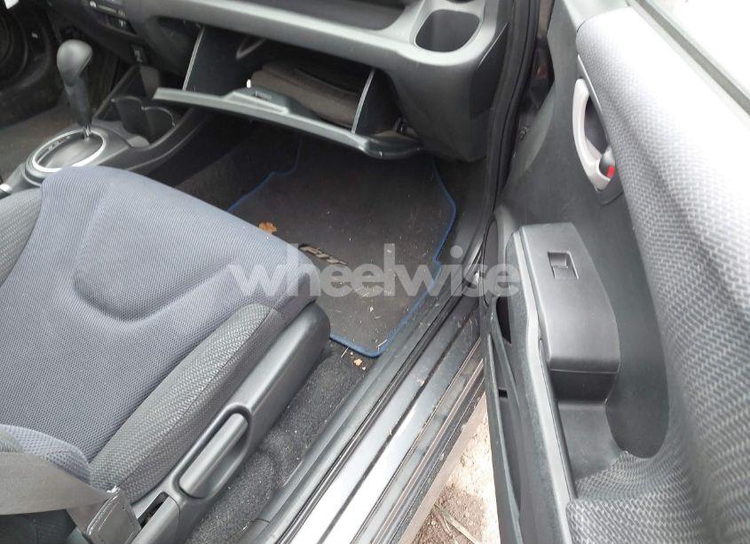 Photo 5 of 2013 Honda Fit SPORT (VIN JHMGE8H51DC001403)