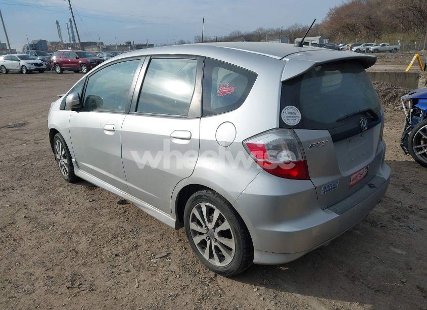 Photo 3 of 2013 Honda Fit SPORT (VIN JHMGE8H51DC013082)