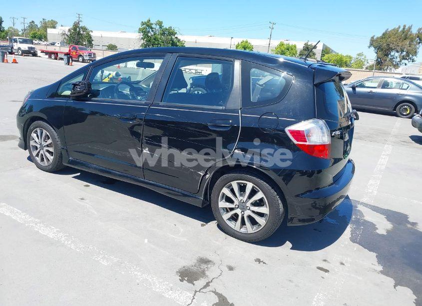 Photo 3 of 2013 Honda Fit SPORT (VIN JHMGE8H51DC020579)