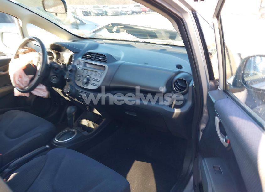 Photo 5 of 2013 Honda Fit SPORT (VIN JHMGE8H51DC038449)