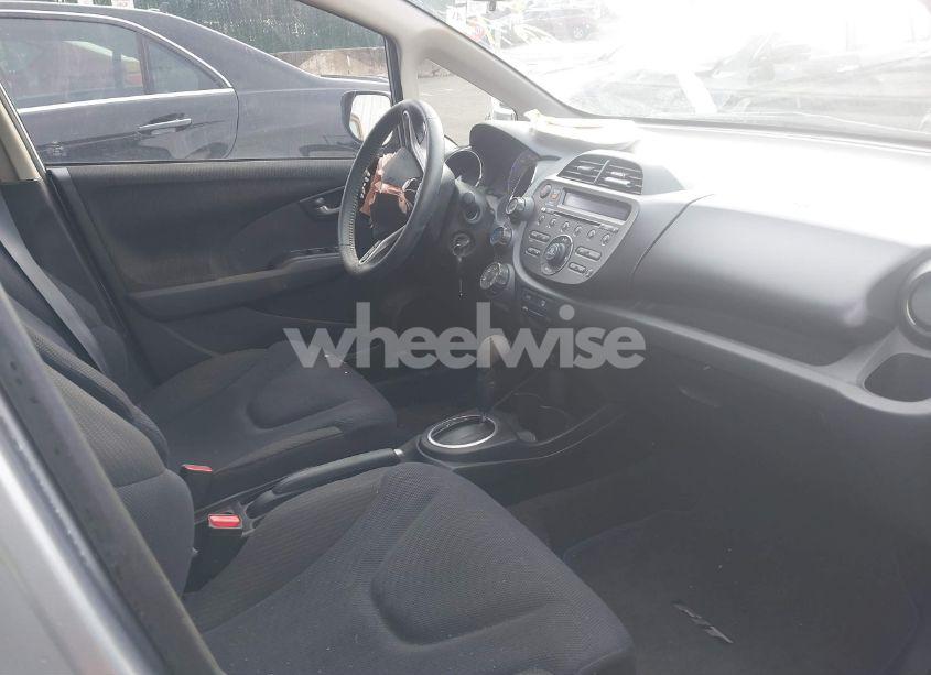 Photo 5 of 2013 Honda Fit SPORT (VIN JHMGE8H51DC045157)