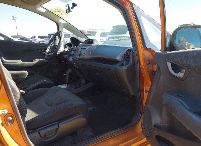 Photo 5 of 2011 Honda Fit SPORT (VIN JHMGE8H52BC004470)