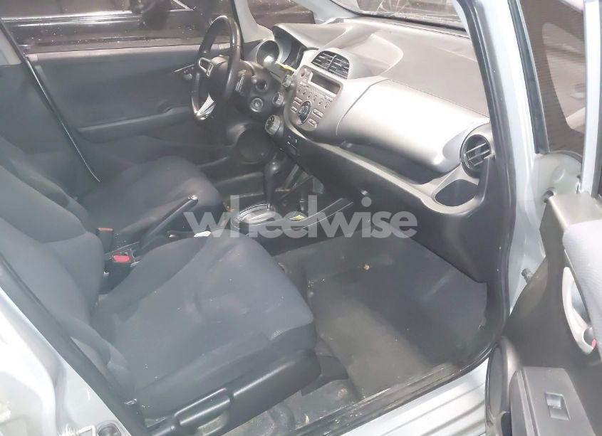 Photo 5 of 2011 Honda Fit SPORT (VIN JHMGE8H52BS004720)