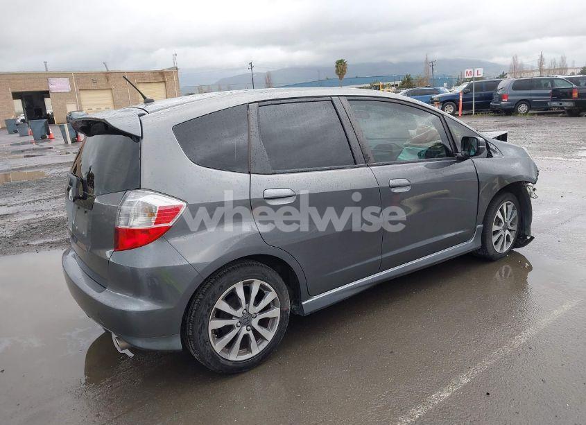 Photo 4 of 2013 Honda Fit SPORT (VIN JHMGE8H52DC018498)